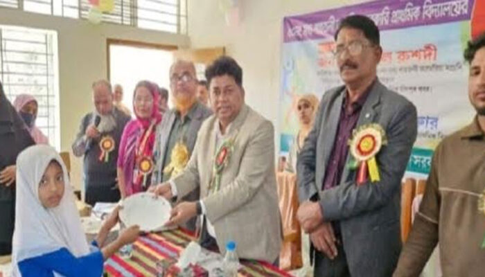 মধ্য শাহতলী কাদেরিয়া সপ্রাবিতে বার্ষিক ক্রীড়া ও পুরস্কার বিতরণ