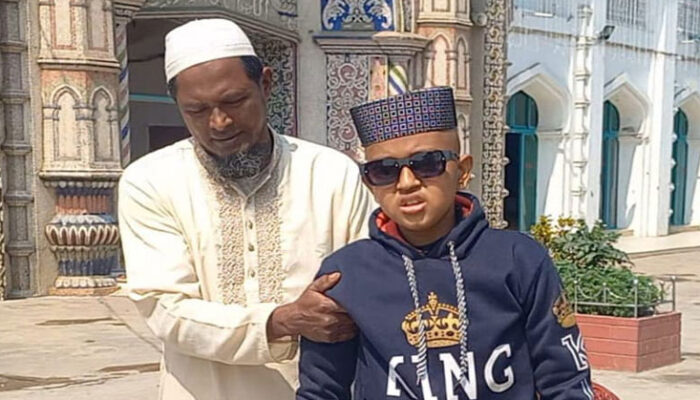 ফুসফুস ক্যান্সারে আক্রান্ত সিয়ামের জীবন বাঁচাতে প্রয়োজন ৫ লক্ষ টাকা