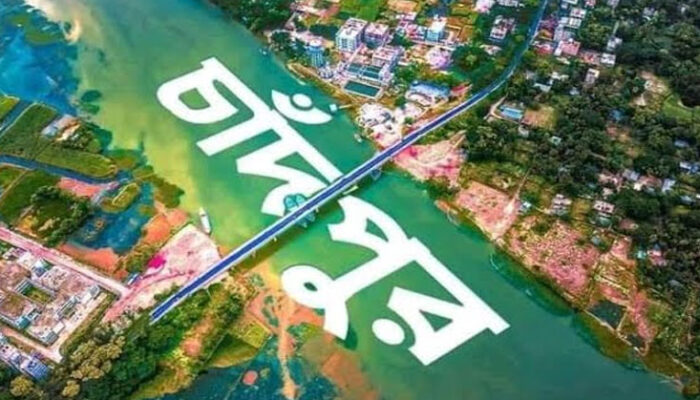 চাঁদপুরে ভবনের দ্বিতীয় তলা থেকে থেকে পড়ে শ্রমিকের মৃত্যু