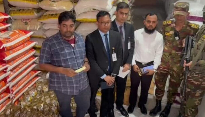 চাঁদপুর চেম্বার অফ কমার্স সভাপতির গোডাউনে কেমিক্যাল মিশ্রিত চাল
