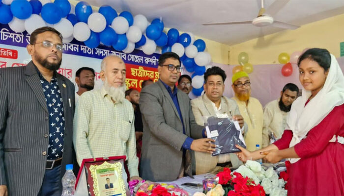 সম্ভাবনার প্রথম ধাপ এসএসসি পরীক্ষা, প্রস্তুত করো নিজেকে : মনোয়ার হোসেন