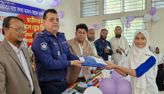 শিক্ষার্থীদের লেখাপড়ার পাশাপাশি ভালো মানুষ হতে হবে : এডি. এসপি লুৎফর রহমান