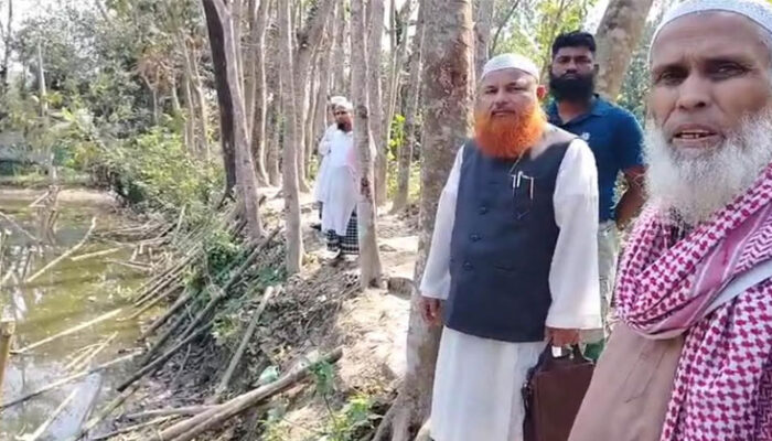 হাজীগঞ্জের রাজাপুরা আরেফিয়া মাদরাসা ও এতিম খানার জায়গা দখলের চেষ্টা