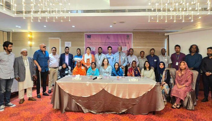 চাঁদপুর এলাকার নৌকাবাসি মৎস্যজীবী নারীদের অধিকার বাস্তবায়নে সংলাপঃ