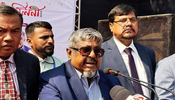 কতটা নির্লজ্জ হলে দেশ থেকে পালিয়ে গিয়ে উস্কানিমূলক বক্তব্য দেয় : আতাউর