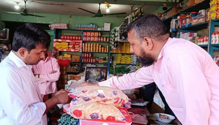 শাহরাস্তিতে ব্যবসায়ীকে জরিমানা