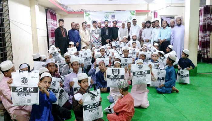 এতিম শিক্ষার্থীদের নিয়ে চাঁদপুরে ঢাবিয়ানের ইফতার ও ঈদ উপহার বিতরন