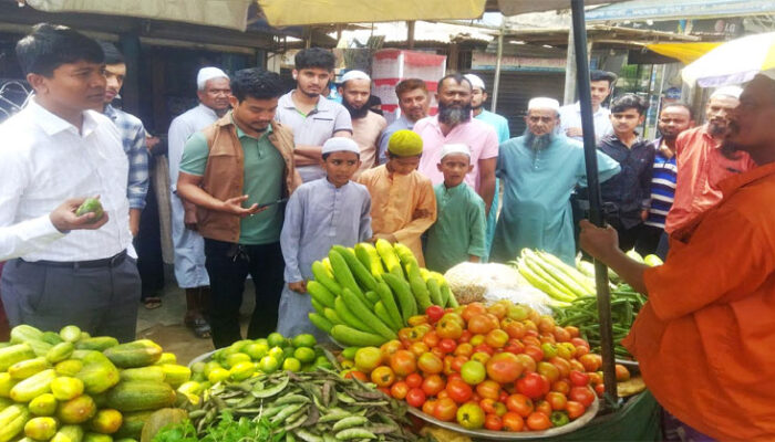 মহামায়া বাজারে ভ্রাম্যমাণ আদালতে ৩ ব্যবসায়ীকে জরিমানা