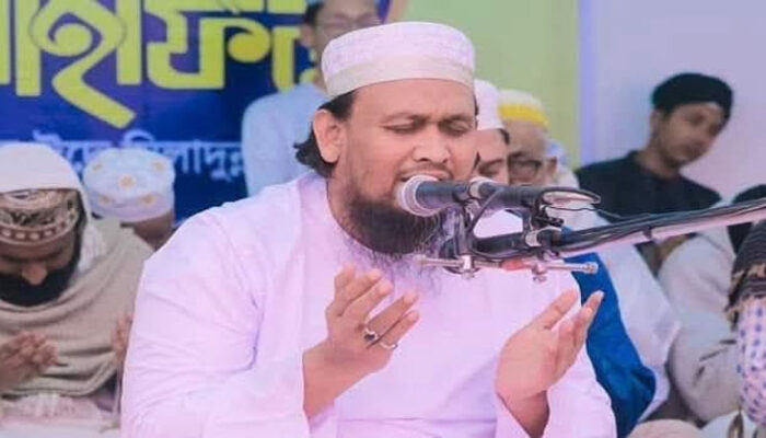 ওমরাহ হজ করতে যাচ্ছেন সন্তোষপুরের পীর, দেশবাসীর কাছে দোয়া কামনা