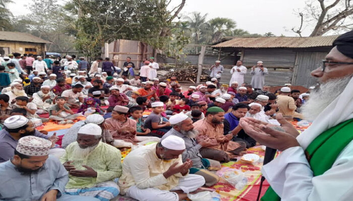 অধ্যক্ষ আবু জাফর মাঈনুদ্দিনের চেহলামে হাজারো রোজাদারের অংশগ্রহণ