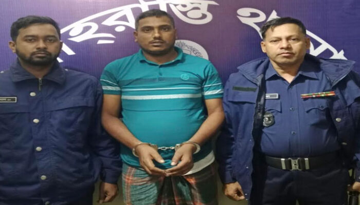 বিএনপি কার্যালয়ের সেই পিয়ন সুমনকে শাহরাস্তি থেকে আটক