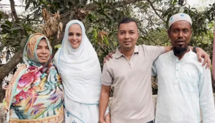 প্রেমের টানে নরসিংদীতে সিঙ্গাপুরী তরুণী
