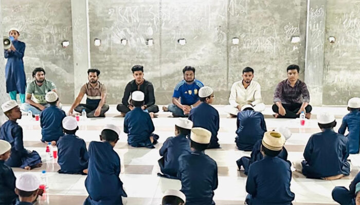 খালেদা জিয়ার সুস্থতা কামনায় হাজীগঞ্জে ইফতার মাহফিল