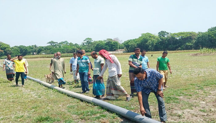 গভীর রাতে ৫০টি ড্রেজার পাইপ ভেঙ্গে দিল দুর্বৃত্তরা!
