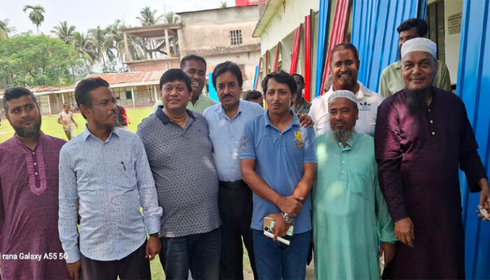 ৩ হাজার ঘর করে দিয়েছে শাহরাস্তির আয়েত আলী ভুঁইয়া মেহনতী কল্যাণ ট্রাস্ট