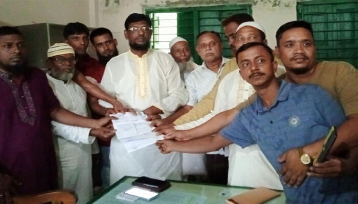 বিল্লাল হোসেন মজুমদারের মনোনয়নপত্র দাখিল