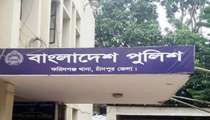 ফরিদগঞ্জে পুলিশের এসআইয়ের বাসা থেকে পিস্তল ও গুলি চুরি