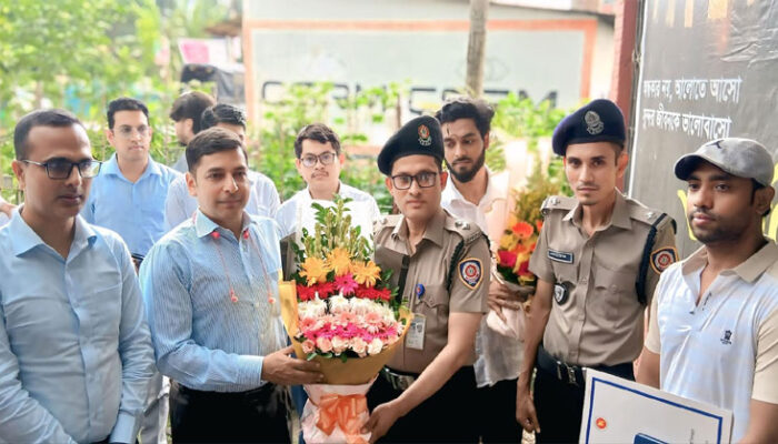 চাঁদপুর মাদকাসক্তি নিরাময় কেন্দ্র পরিদর্শনে চট্টগ্রাম বিভাগীয় কমিশনার