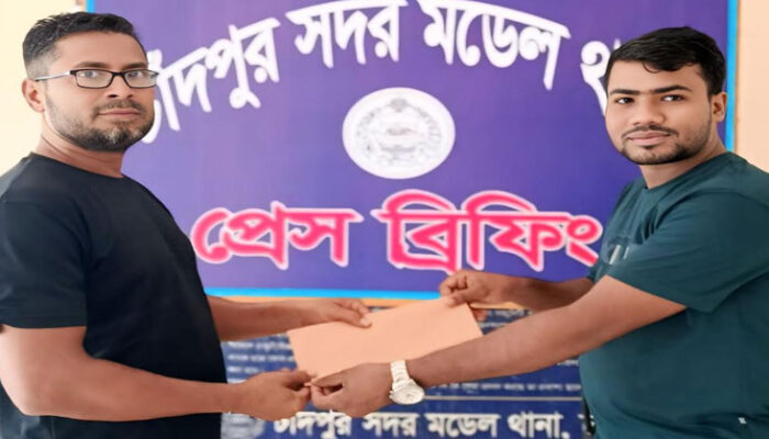 বিকাশে হারানো ৫০ হাজার টাকা ফিরিয়ে এনে নজির গড়লেন এএসআই কামরুল