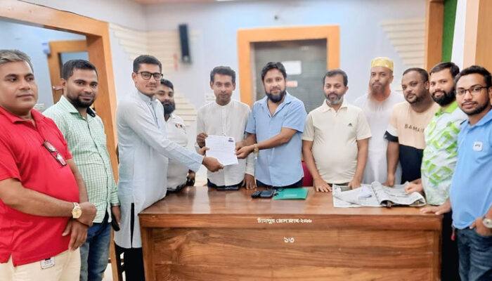 চাঁদপুর জেলা ফটো জার্নালিস্ট এসোসিয়েশনের নির্বাচনে অপুর মনোনয়নপত্র জমা