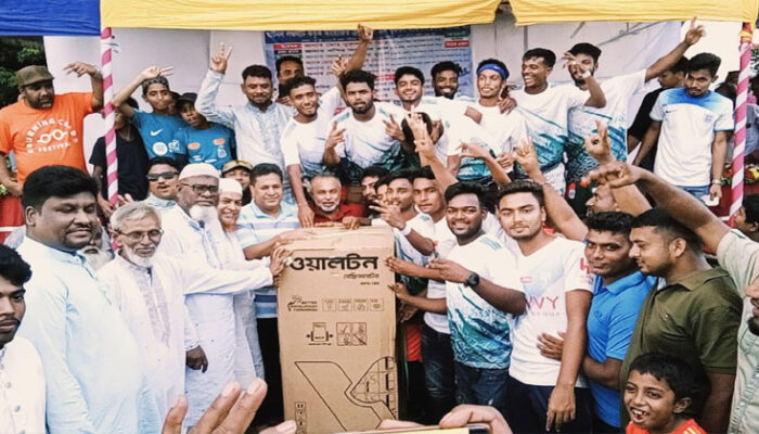 মতলবে ফ্রিজ-কাপ মিনি ফুটবল ফাইনাল অনুষ্ঠিত