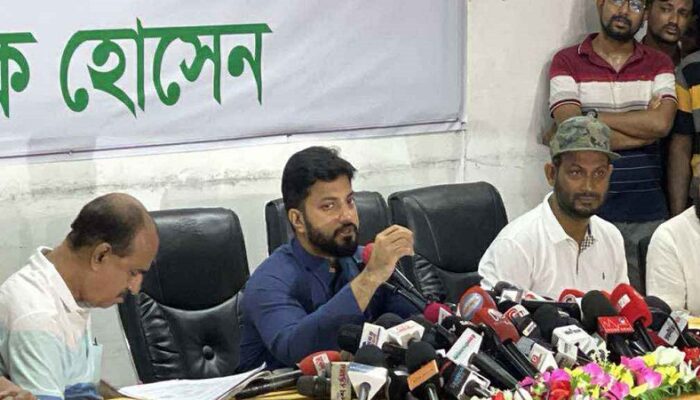উপদেষ্টা আসিফ মাহমুদকে কড়া হুঁশিয়ারি দিলেন ইশরাক