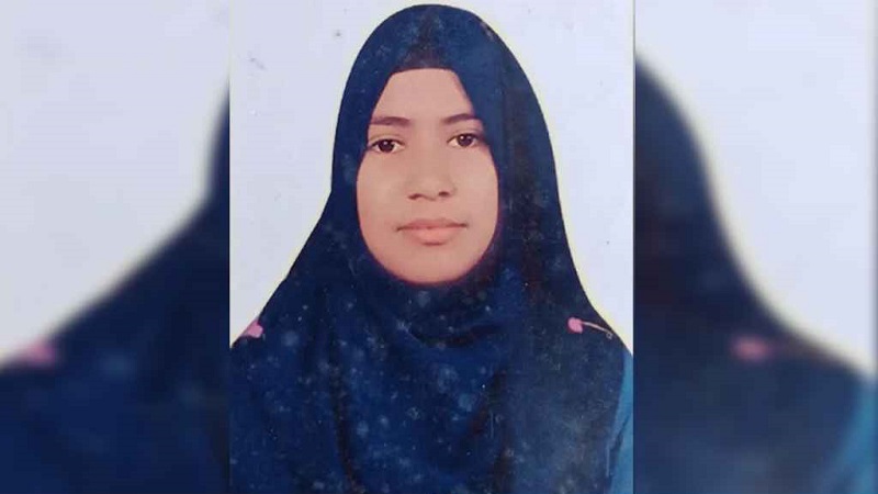 পরীক্ষা দিয়ে বাড়ি ফিরে মায়ের নিথর মরদেহ দেখেন মেয়ে