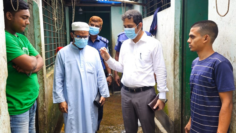 রাতে জবাই হতো অসুস্থ ছাগল-ভেড়া, দিনে বিক্রি হতো রেস্টুরেন্টে