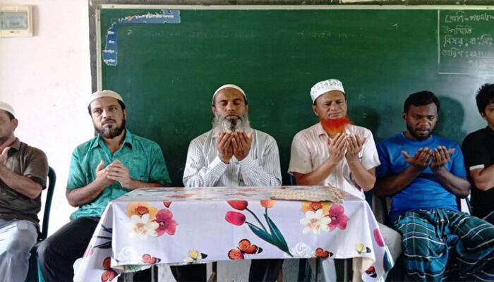 কচুয়া মনোরপুর সরকারি প্রাথমিক বিদ্যালয়ে দোয়া ও মিলাদ মাহফিল
