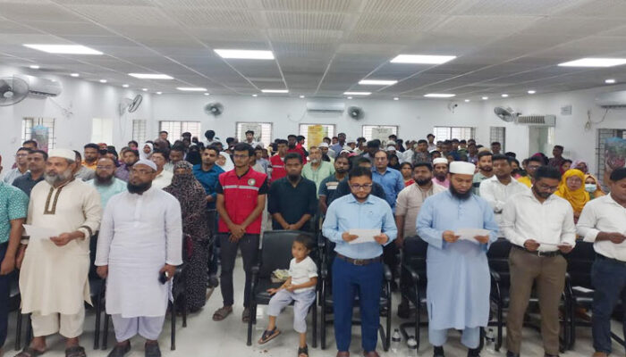 হাজীগঞ্জে জুলাই পুনর্জাগরণে সমাজ গঠনে শপথ গ্রহণ