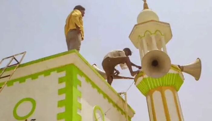 ভারতে আজানকে বলা হচ্ছে ‘শব্দদূষণ’, ১৫০০ মসজিদের মাইক সরালো