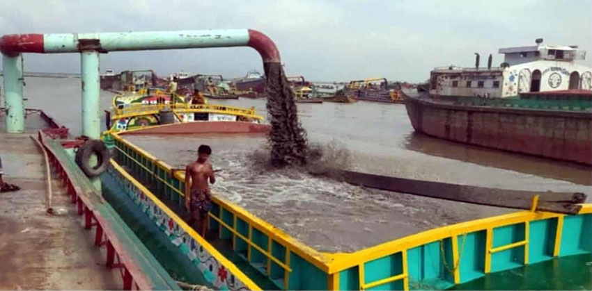 মেঘনা নদীর বালুমহাল বিরোধ: মুন্সিগঞ্জ-চাঁদপুরে বড় সংঘর্ষের আশঙ্কা