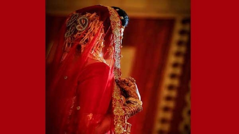 নতুন বরকে পাশের ঘরে রেখে নববধূর গলায় ফাঁস