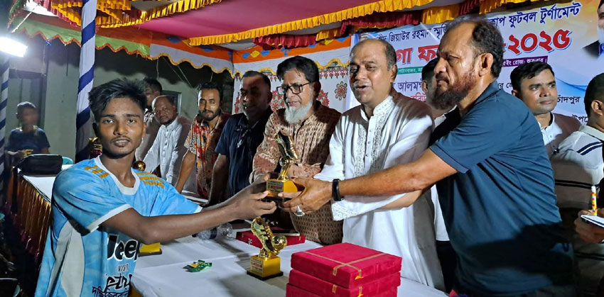 যুবসমাজকে ধ্বংসের পথ থেকে বাঁচাতে খেলাধুলাকে কাজে লাগাতে হবে : আলমগীর সরকার