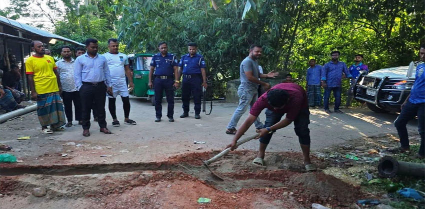 কচুয়ায় ড্রেজার দিয়ে বালু উত্তোলনের দায়ে দুইজনকে জরিমানা