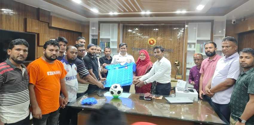 চাঁদপুর ডিসি ফুটবল কাপের জার্সি উন্মোচন করলো মতলব উত্তর উপজেলা