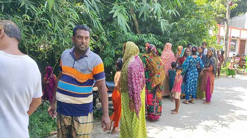 বাঁশবাগানে নবজাতক উদ্ধার, হাসপাতালে ভর্তি