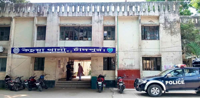 কচুয়ায় গ্যারেজ থেকে ৪টি অটোরিকশা চুরি