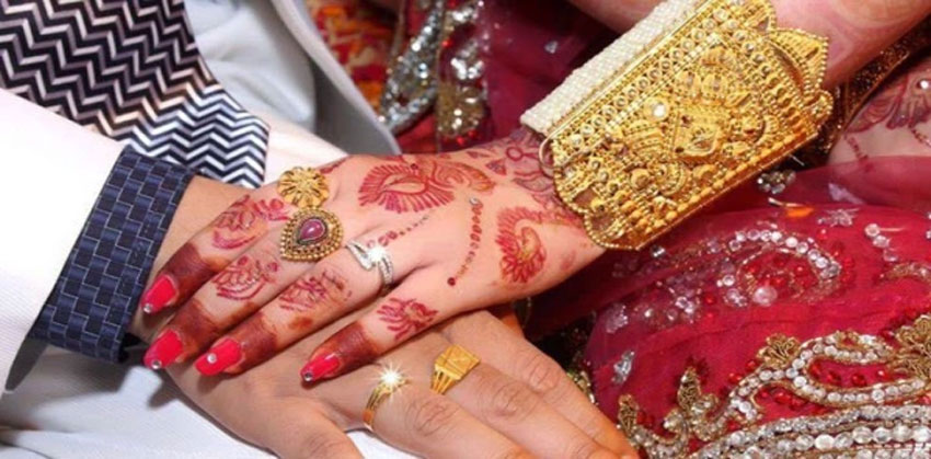 চাঁদপুরে খালা বিয়ে করলেন বোনের ছেলেকে!