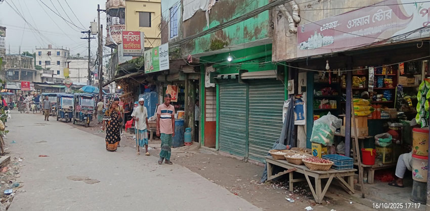ফরিদগঞ্জ মা জুয়েলার্সে দুর্ধর্ষ চুরি