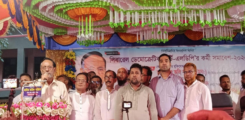 ছাত্র-জনতাকে নির্বিচারে হত্যাকারীদের বিচার বাংলার মাটিতেই হবে : কর্নেল অলি