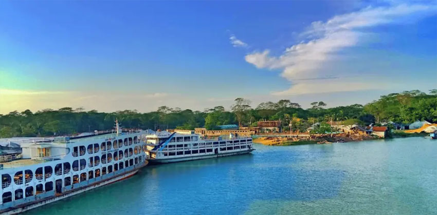 চাঁদপুর-ঢাকা রুটে আধুনিক নৌযান দেওয়ার দাবিতে ডিসির চিঠি