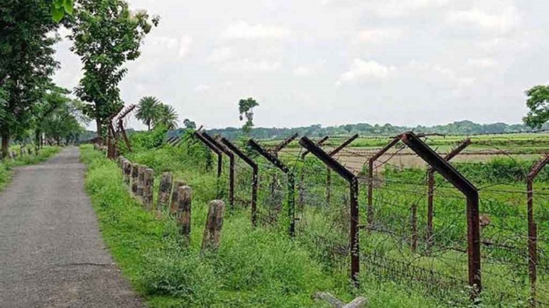 সীমান্তে বিএসএফ ধরে নিলো বাংলাদেশি যুবক