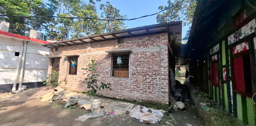 শাহরাস্তিতে রংমিস্ত্রির ঝু ল ন্ত ম রদে হ উদ্ধার