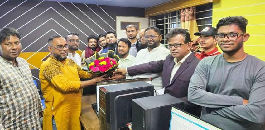 ‘দৈনিক চাঁদপুর সময়’-এর একযুগ পূর্তিতে এনসিপি নেতৃবৃন্দের শুভেচ্ছা বিনিময়