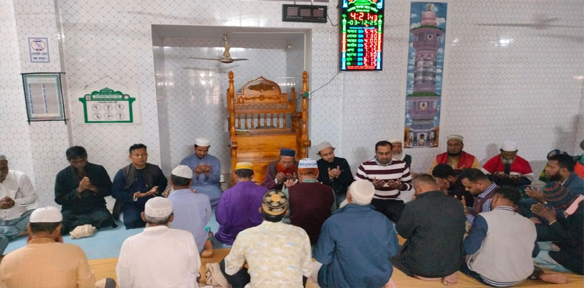 হাইমচরে খালেদা জিয়ার রোগ মুক্তি কামনায় সাবেক বিএনপি নেতাদের দোয়া