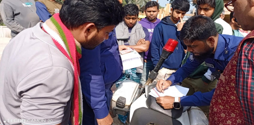 ফরিদগঞ্জে নির্বাচনী দায়িত্বের জন্য যানবাহন রিকুইজিশন