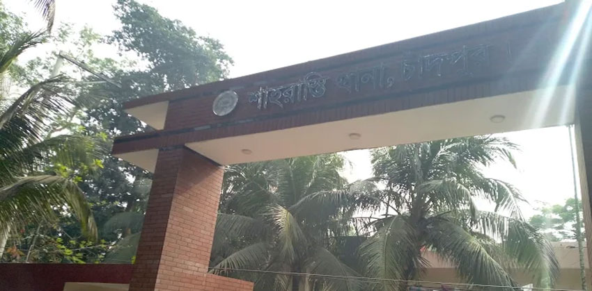 শাহরাস্তিতে দুই শিক্ষার্থীকে যৌন হয়রানির অভিযোগে মাদরাসা শিক্ষক আটক