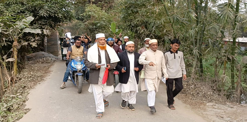 শাহরাস্তি জুড়ে ড. নেয়ামুল বশিরের ছাতা মার্কার গণসংযোগ