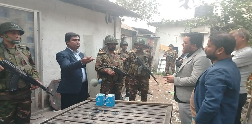 চাঁদপুরে যৌথ অভিযানে কুমিল্লা মিষ্টান্ন ভাণ্ডারকে ২০ হাজার টাকা জরিমানা
